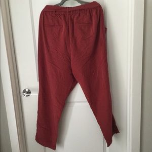 Slouchy, belted trousers